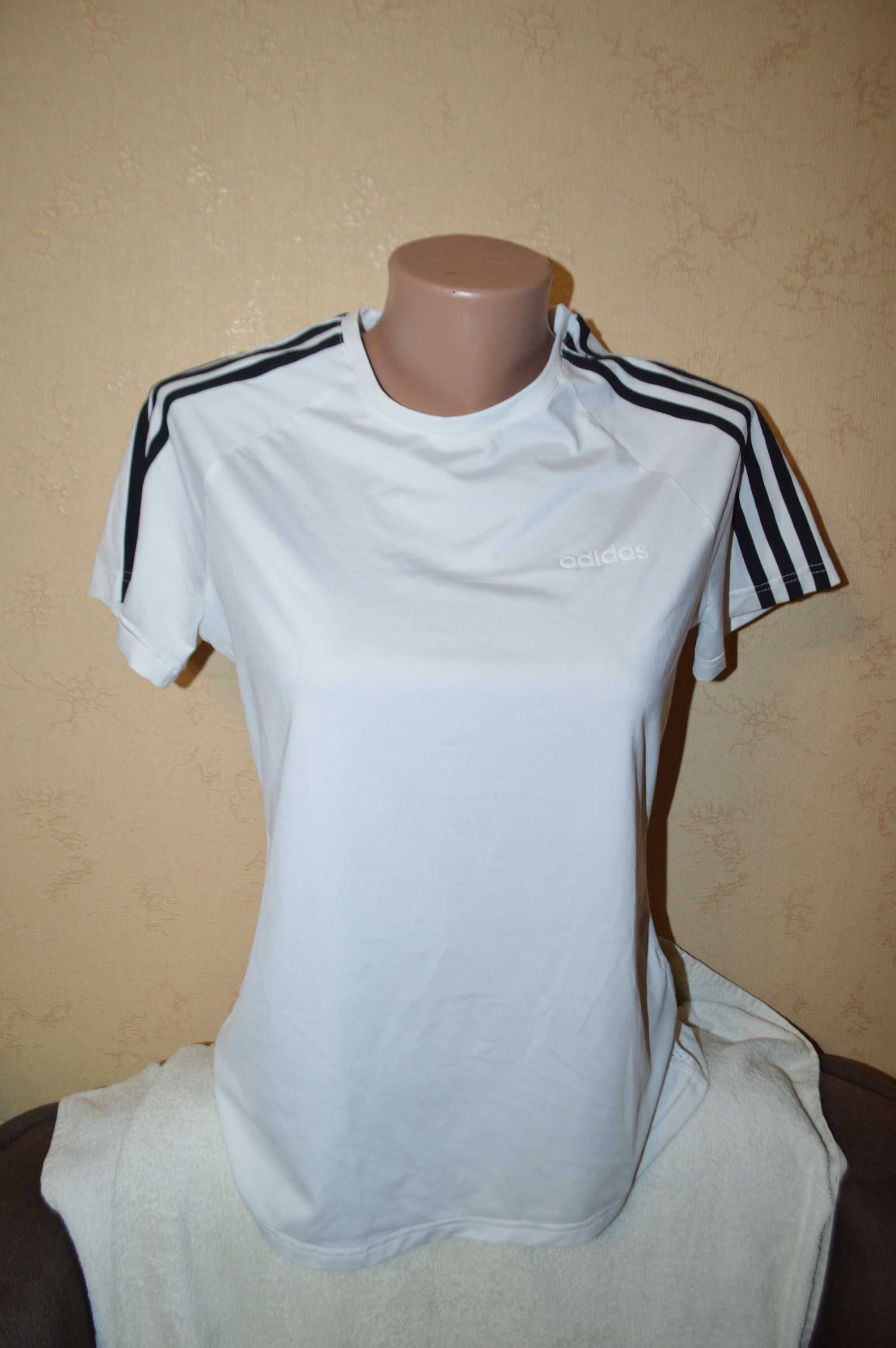 Футболка жіноча Adidas D2M 3S TEE