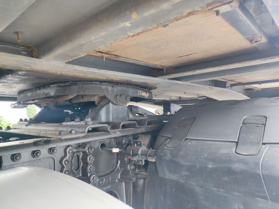 Площадка полуприцеп під солому лісовоз самоскида переобладнання