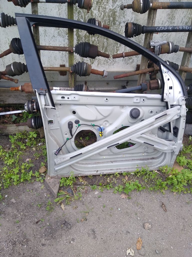 Drzwi stelaż prawe lewe przód tył VW Golf V 5d