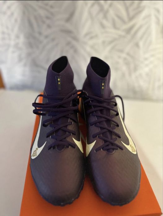 Fioletowe turfy Nike