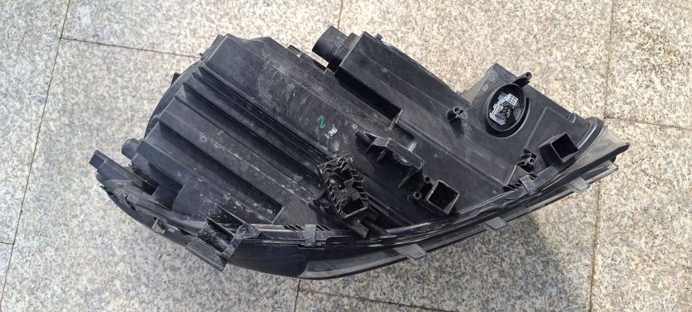 Farol Mercedes CLA W117 Xenon