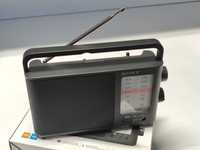 Rádio analógico Sony ICF-506