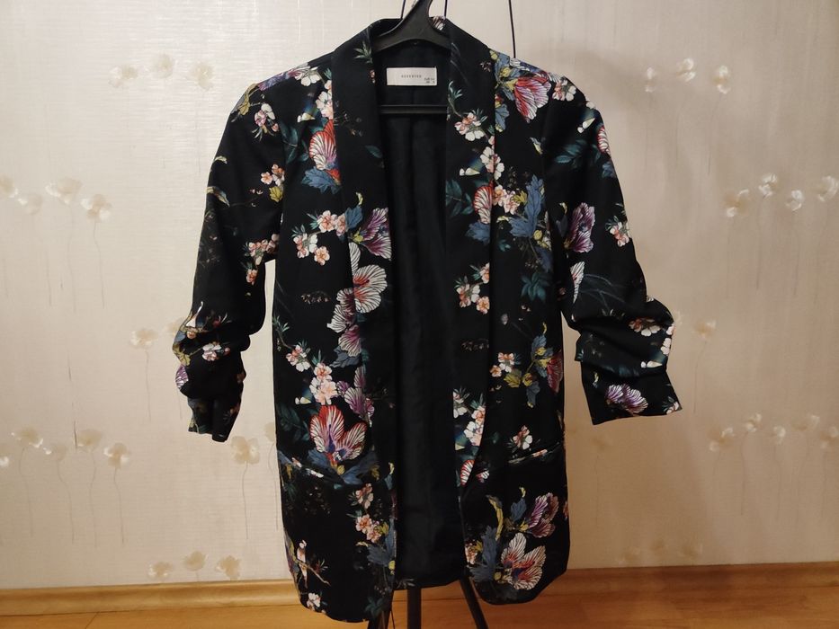 Жіночий піджак Reserved