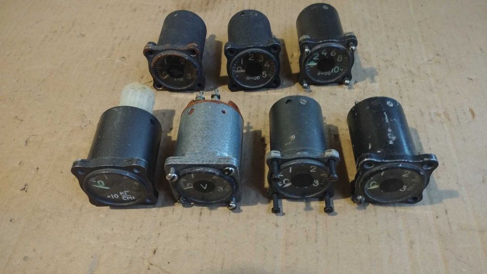 вольтметр в-1 указатель  давления  у-1 амперметр а 3 и другие