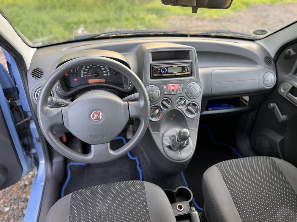 Fiat Panda 2009r 1.1 benzyna WSPOMAGANIE dwa komplety kół bez korozji