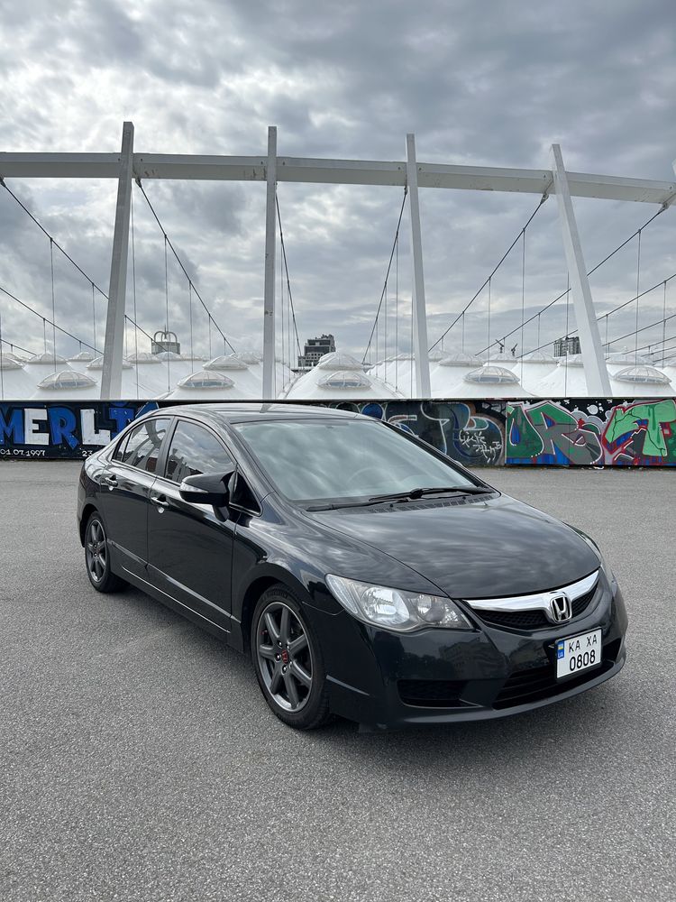 Автомобіль Honda Civic 4d 1.8 бензин 2011рік випуску Хонда Сивик