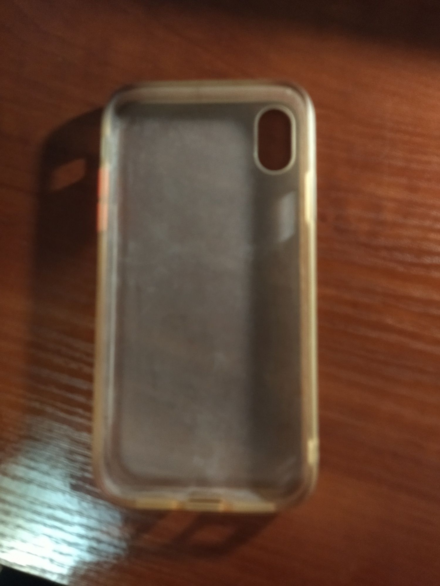 iPhone -бампер (чехол) б.у.