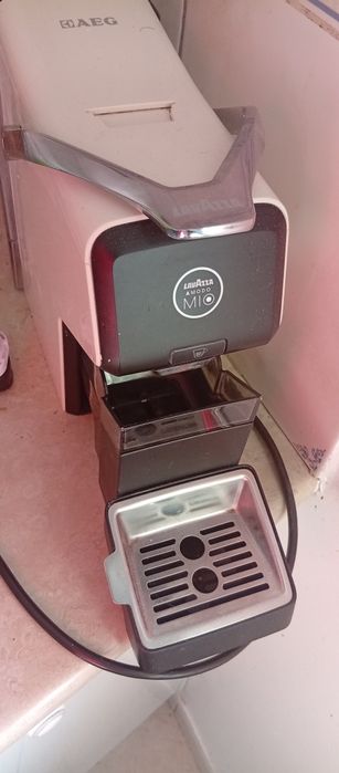 Máquina de café de cápsulas Lavazza á modo mio