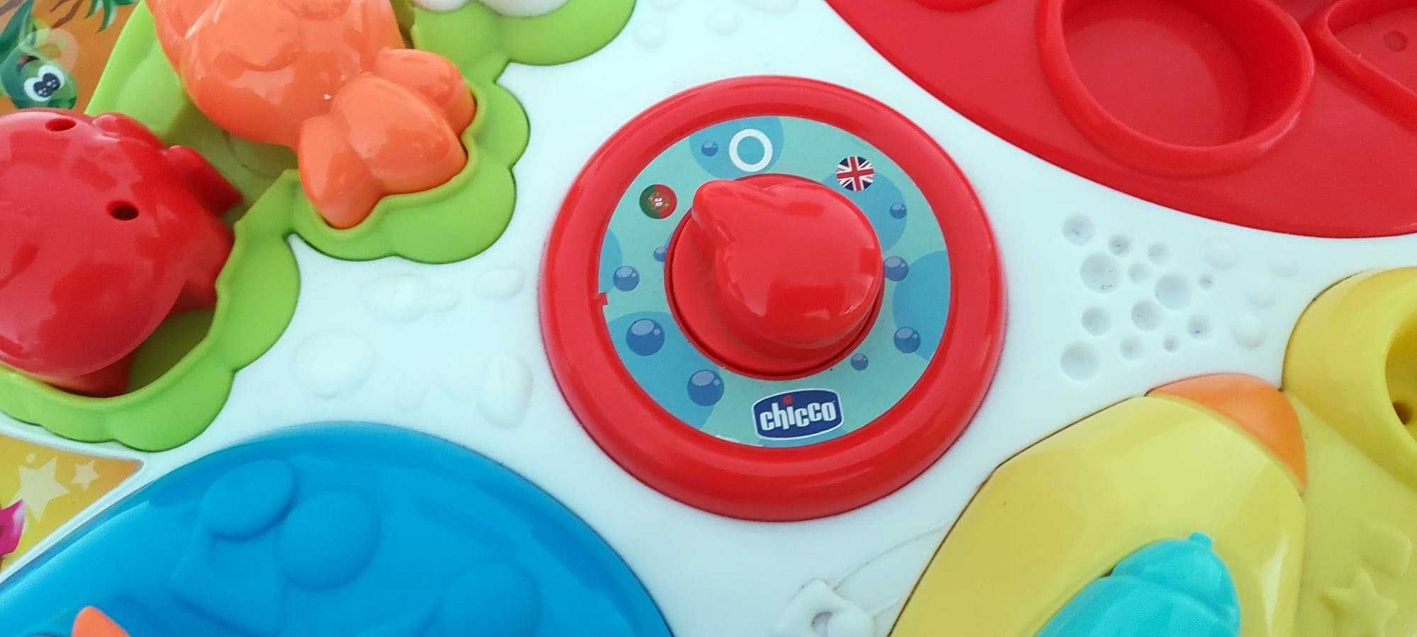 Mesa de atividades bilíngue CHICCO 10M+