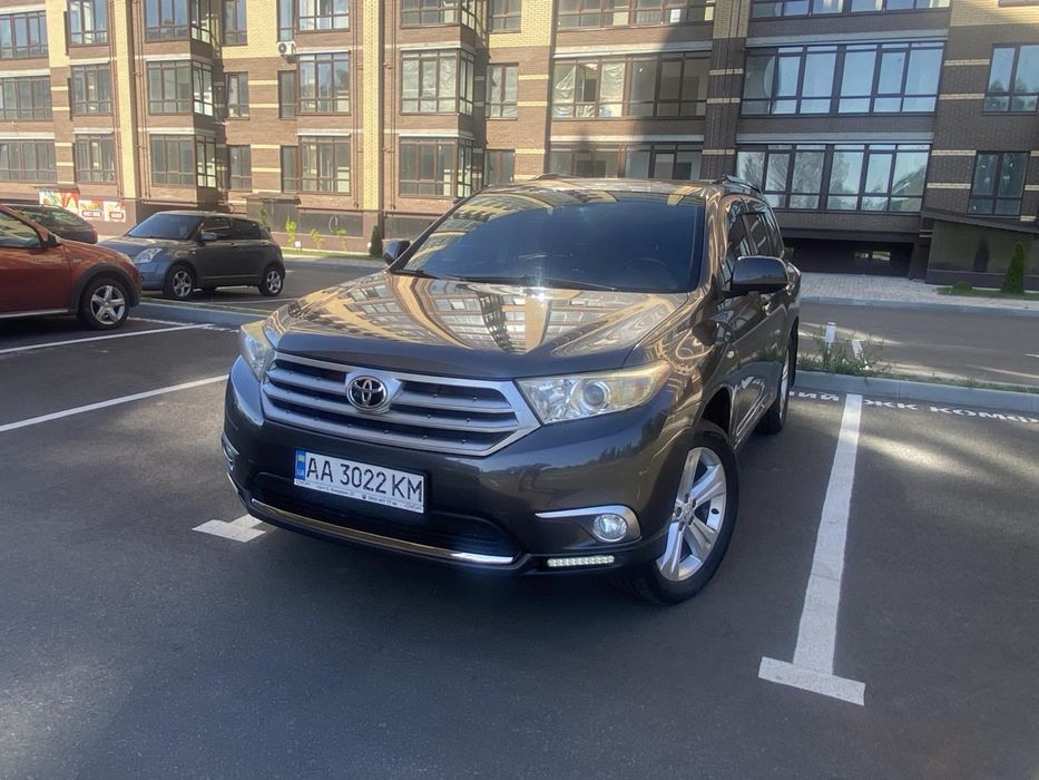 Продам Toyota Highlander