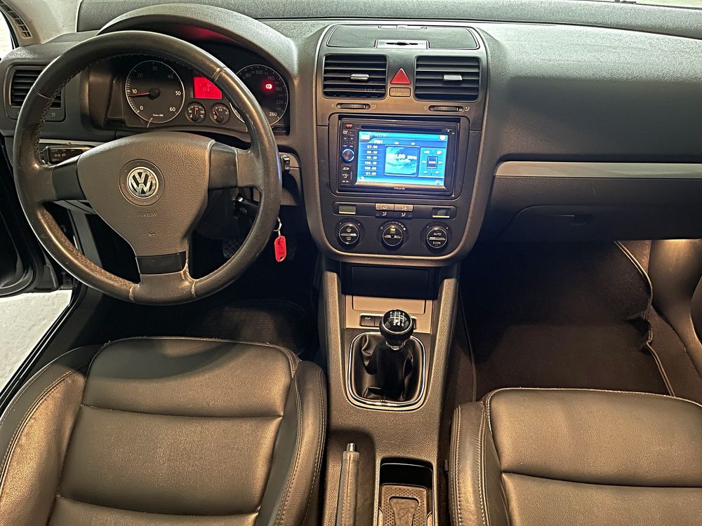 VW Golf 2.0Tdi Sport 140cv NACIONAL