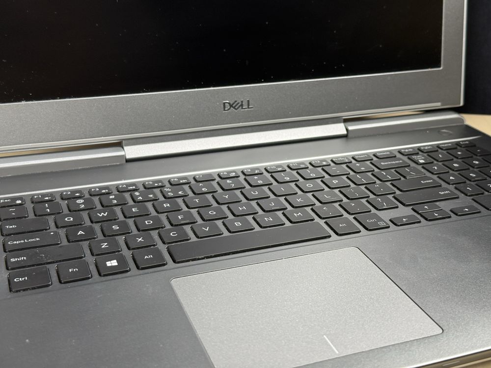 Laptop Dell Vostro 7580 i7 GeForrce 1050Ti 16gb ram