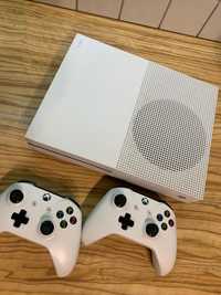 Xbox one s plus 2 pady oraz 3 gry