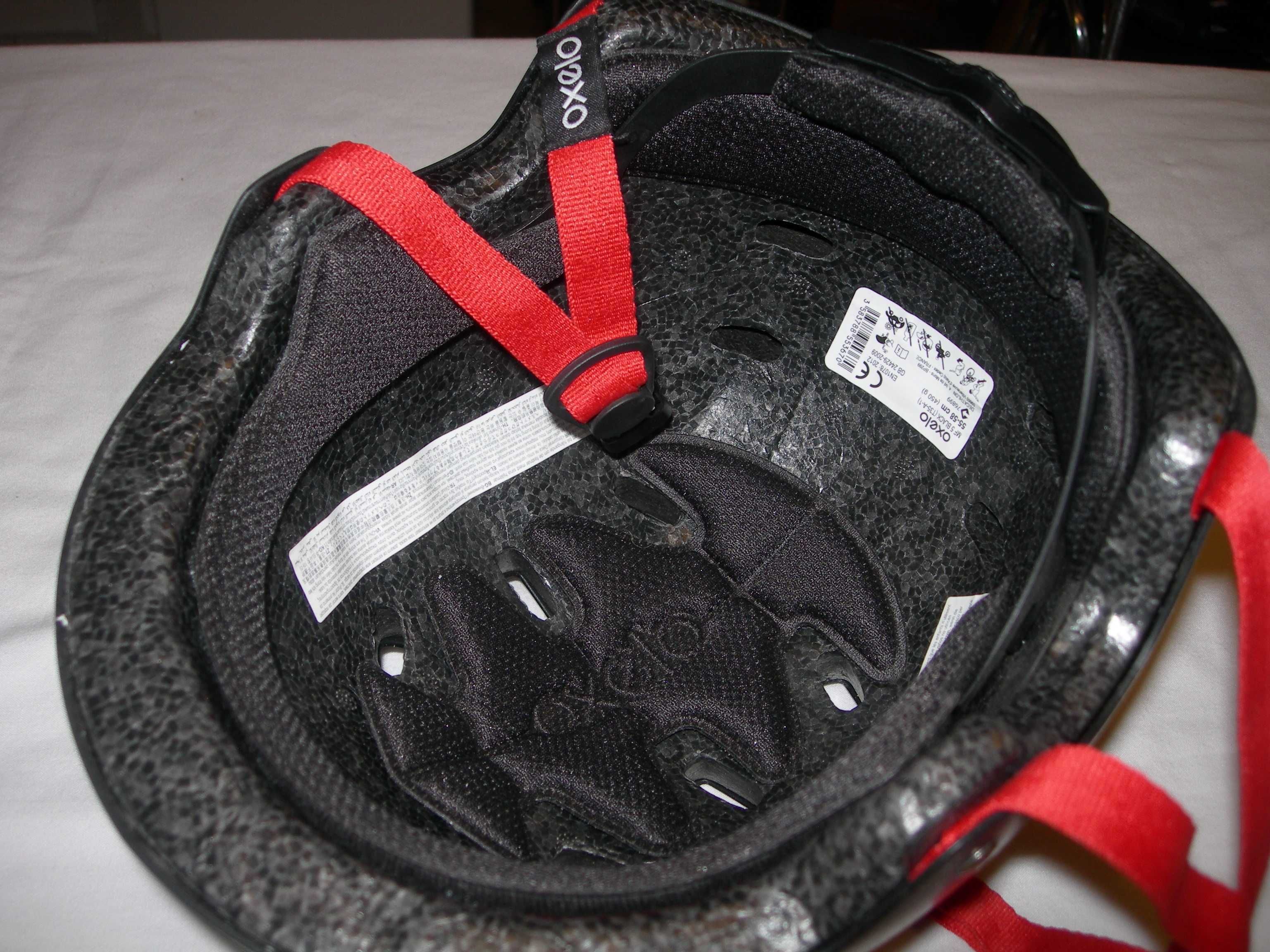 Capacete Oxelo skating.