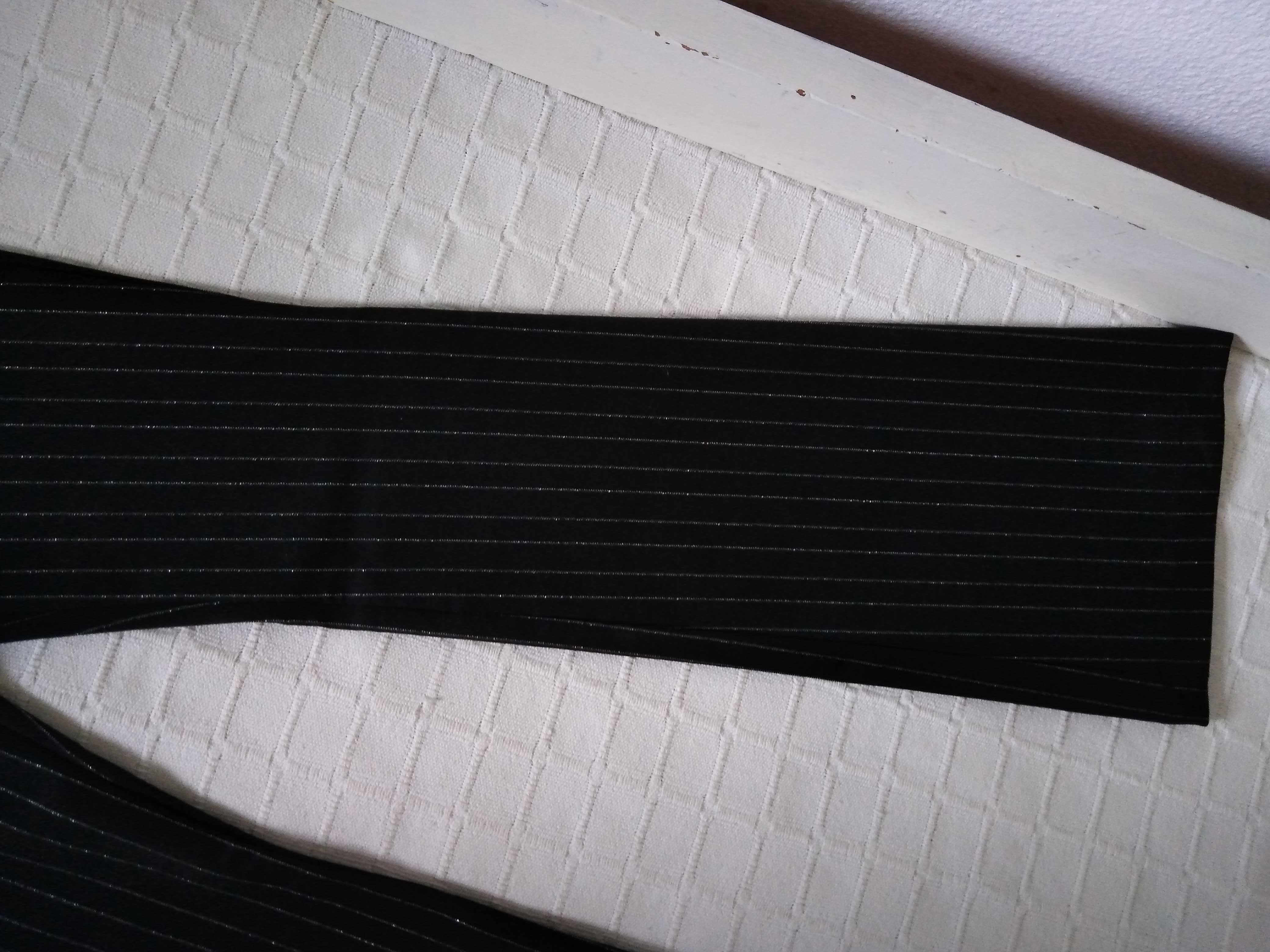 Calças Riscas Preto e Branco Calzedonia S