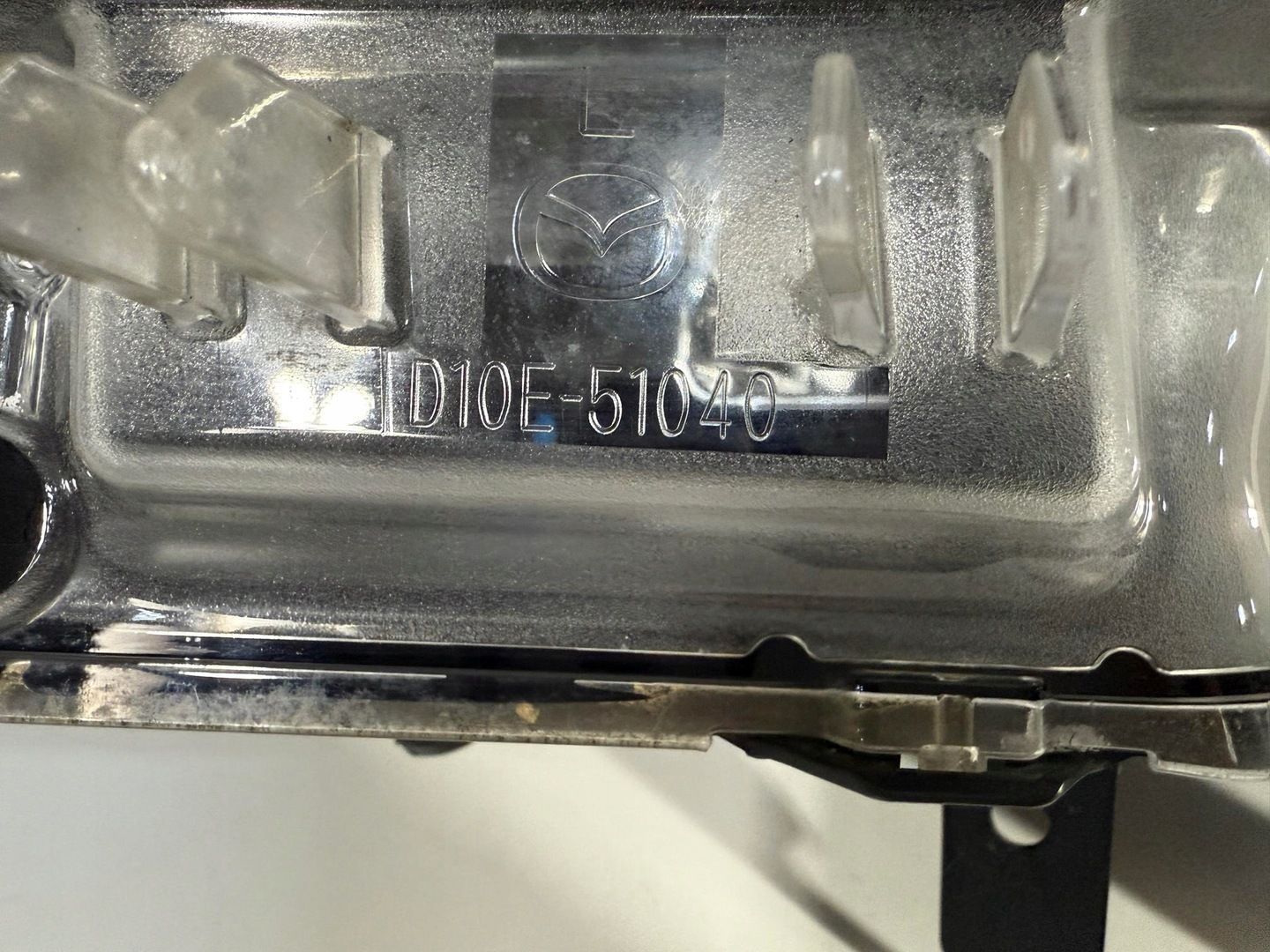 LAMPA PRZOD PRZEDNIA LEWA MAZDA CX3 CX-3 ZWYKLA SOCZEWKA D10E-51040 CALA