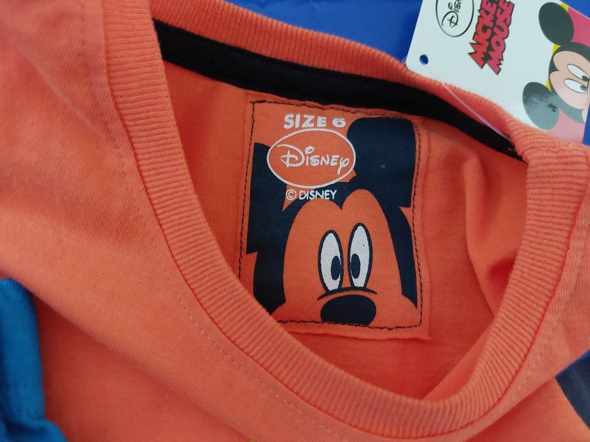 Conjunto Mickey de t-shirt e calções Novo