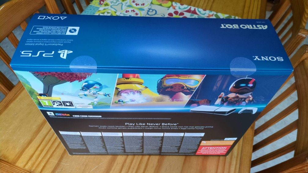 NOVA e SELADA Consola Playstation 5 Slim 1TB (PS5) Versão Digital