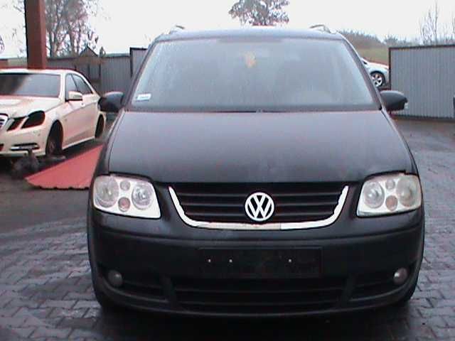 VW Turan Lampy zderzak maska  drzwi  Kod lakieru LC9Z