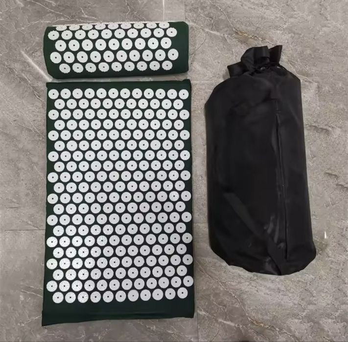 Mata akupresurowa z poduszką + pokrowiec – zestaw relaksacyjny