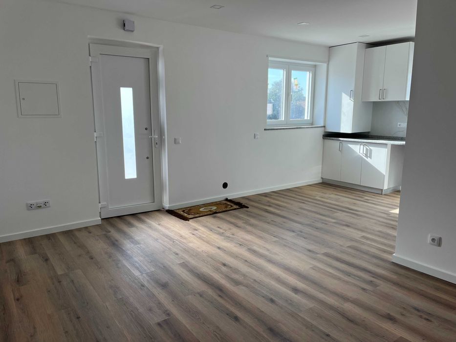 Arrendo Apartamento 3 Assoalhadas