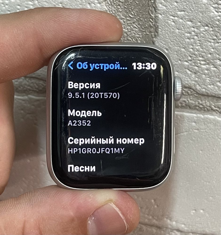 Смарт часы Apple Watch Nike SE 44mm б/у идеальные