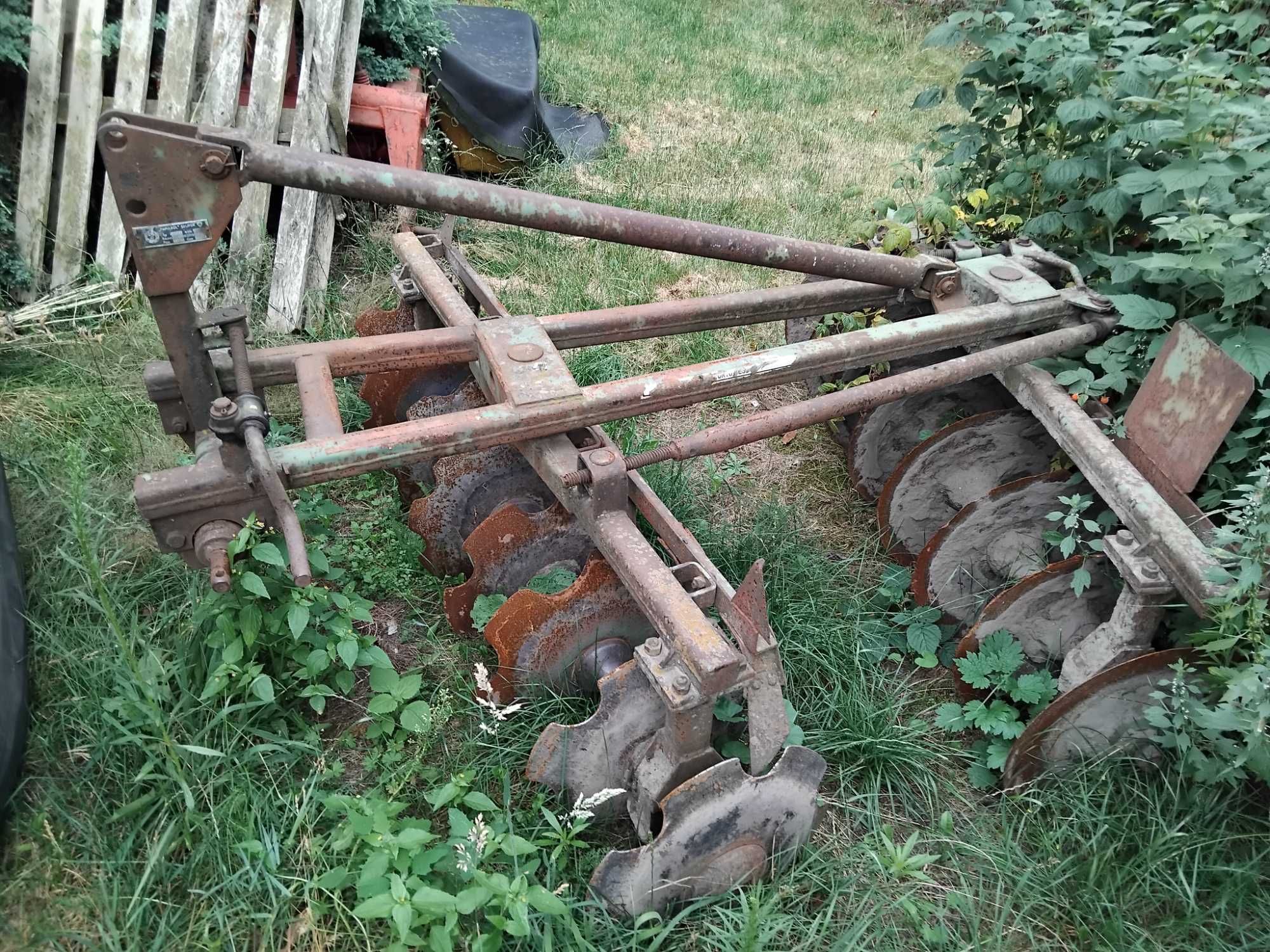 Pług podorywkowy 5,,7 skibowe.