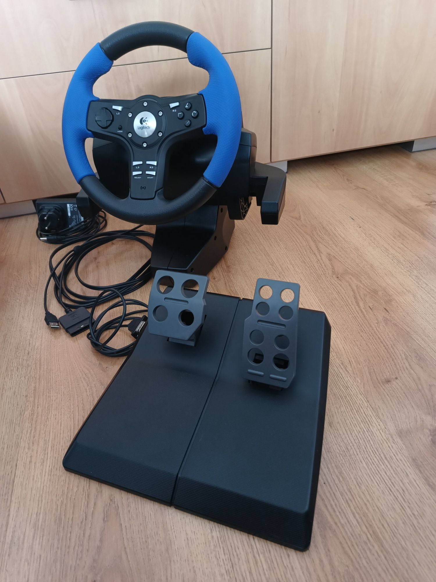 Logitech Driving Force EX PlayStation 2