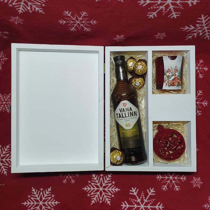 Подарункова коробка до свят