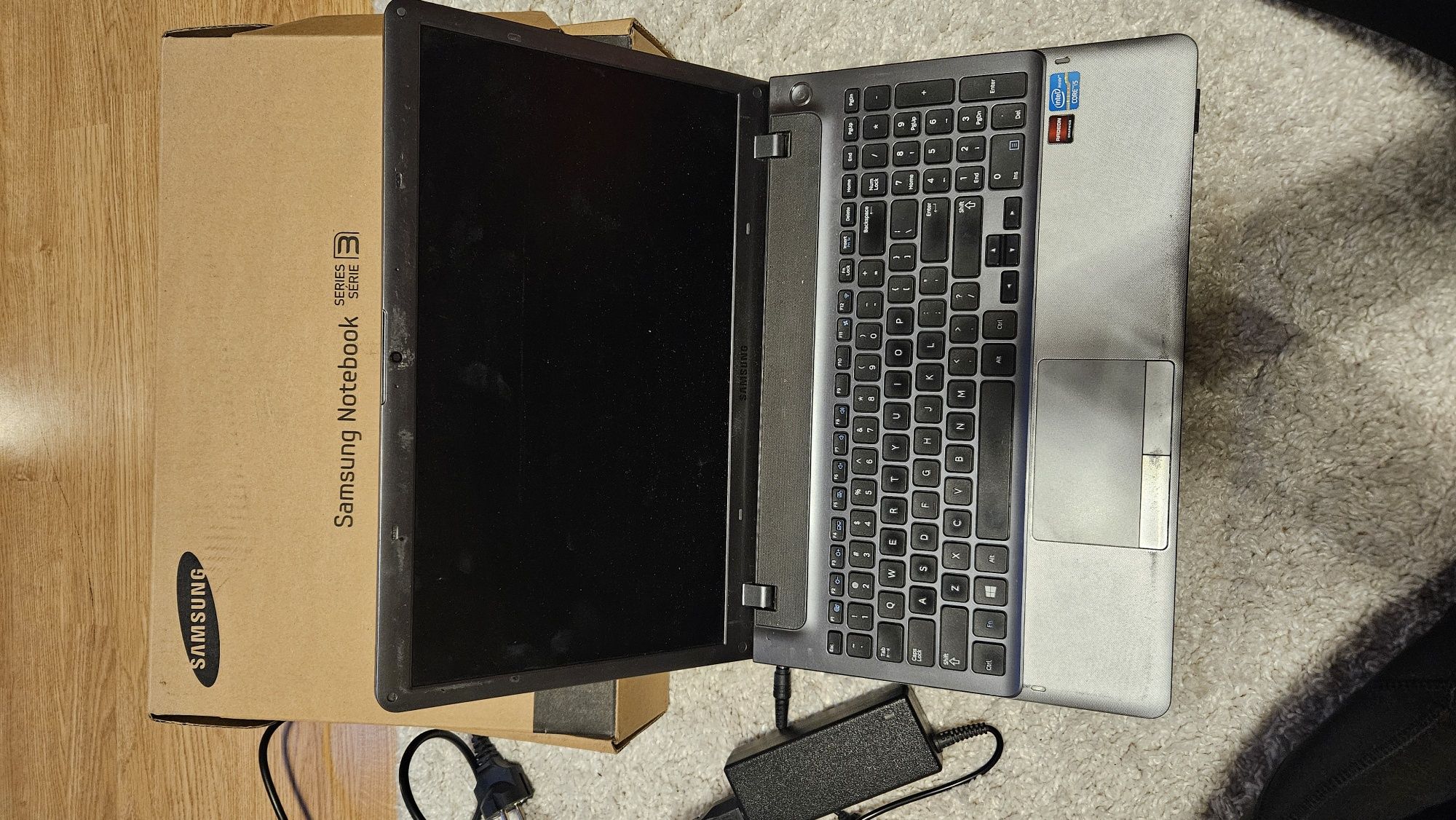 Sprawny LAPTOP Samsung 350V5C-S0C