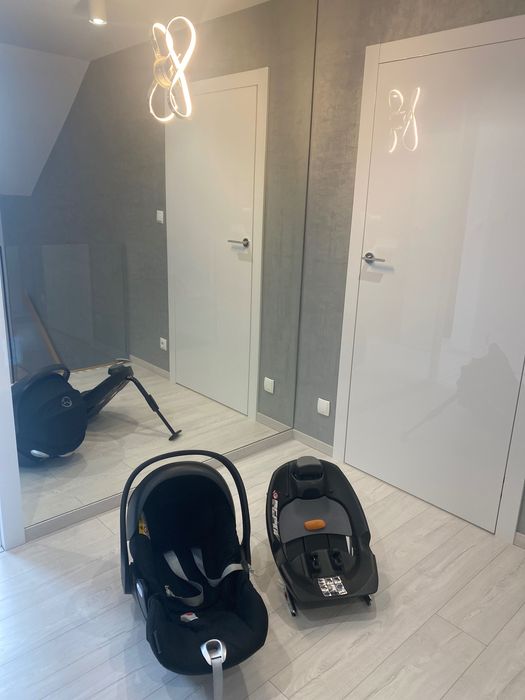 Fotelik z bazą firmy CYBEX platinum