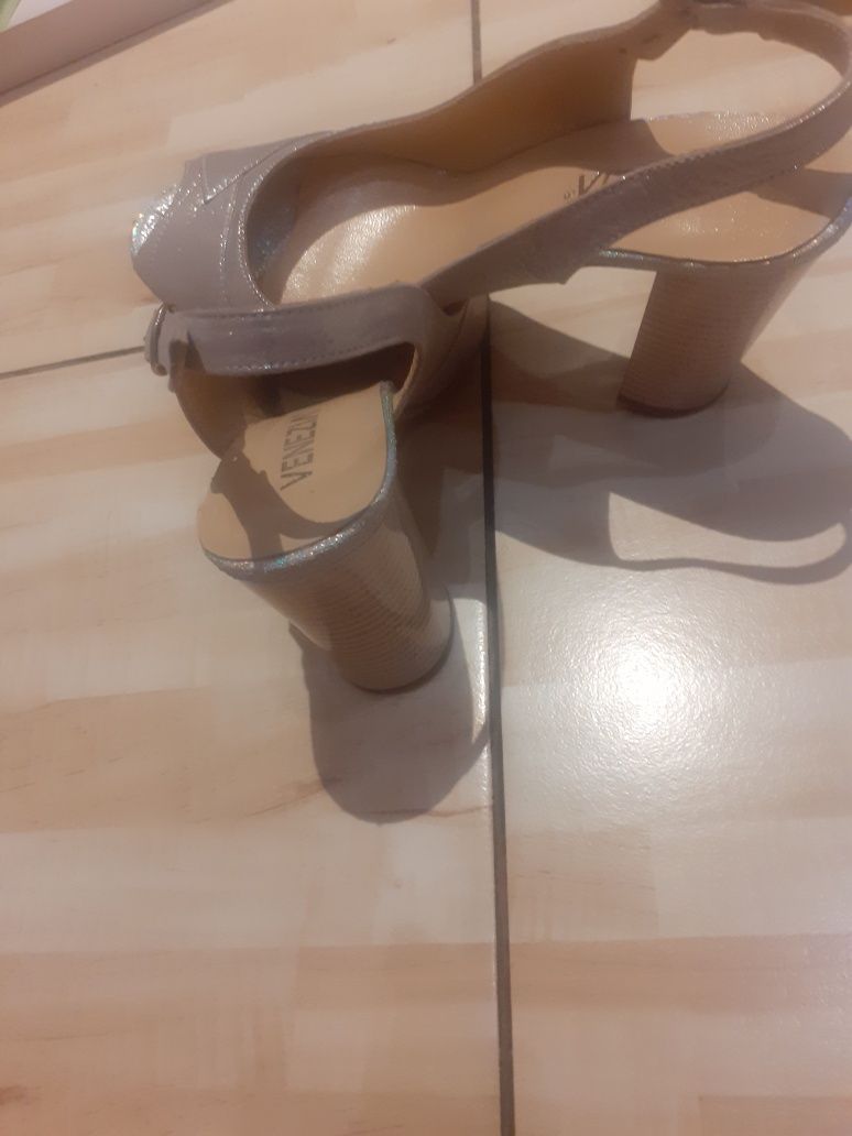 Buty Venezia obcas nowe