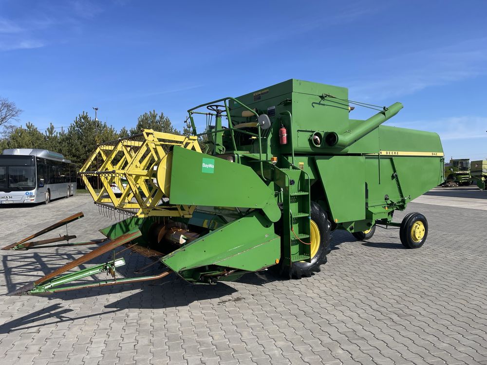 Комбайн John Deere 942