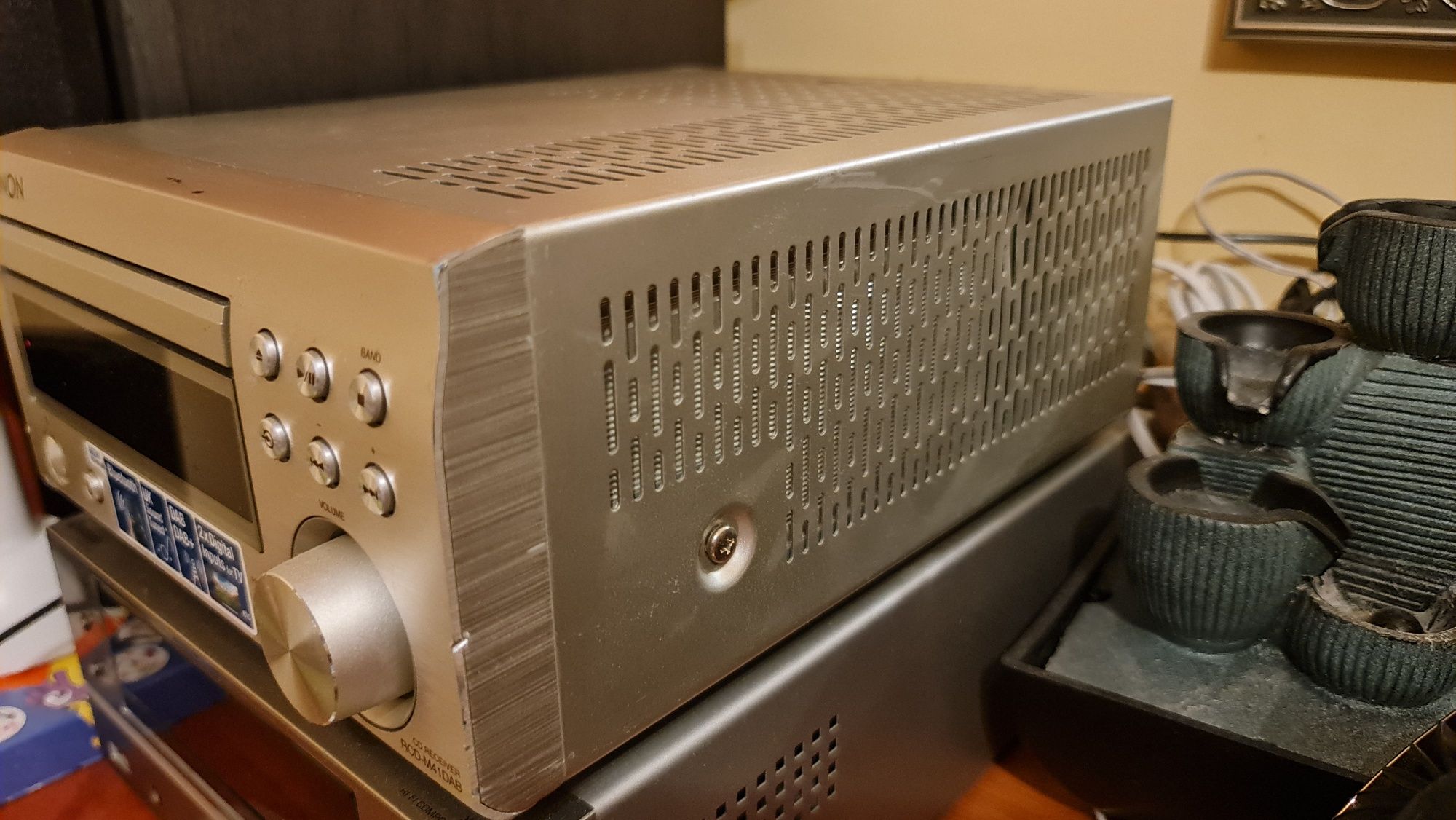 Denon RCD M41 DAB Amplituner Stereo z CD Miniwieża 2.1 z tunerem cyfr.
