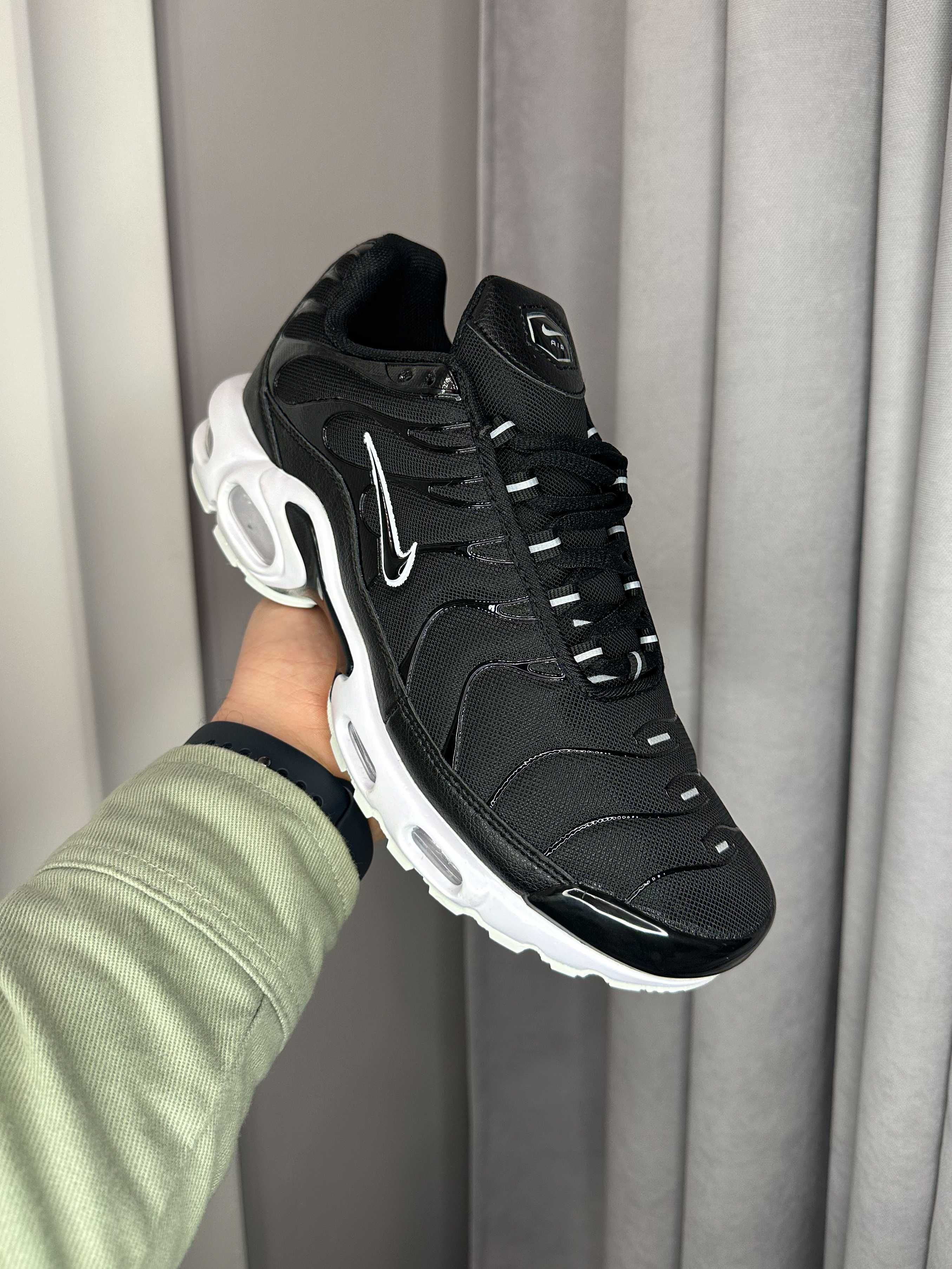 Кроссовки Nike Air Max TN Plus Classic BW