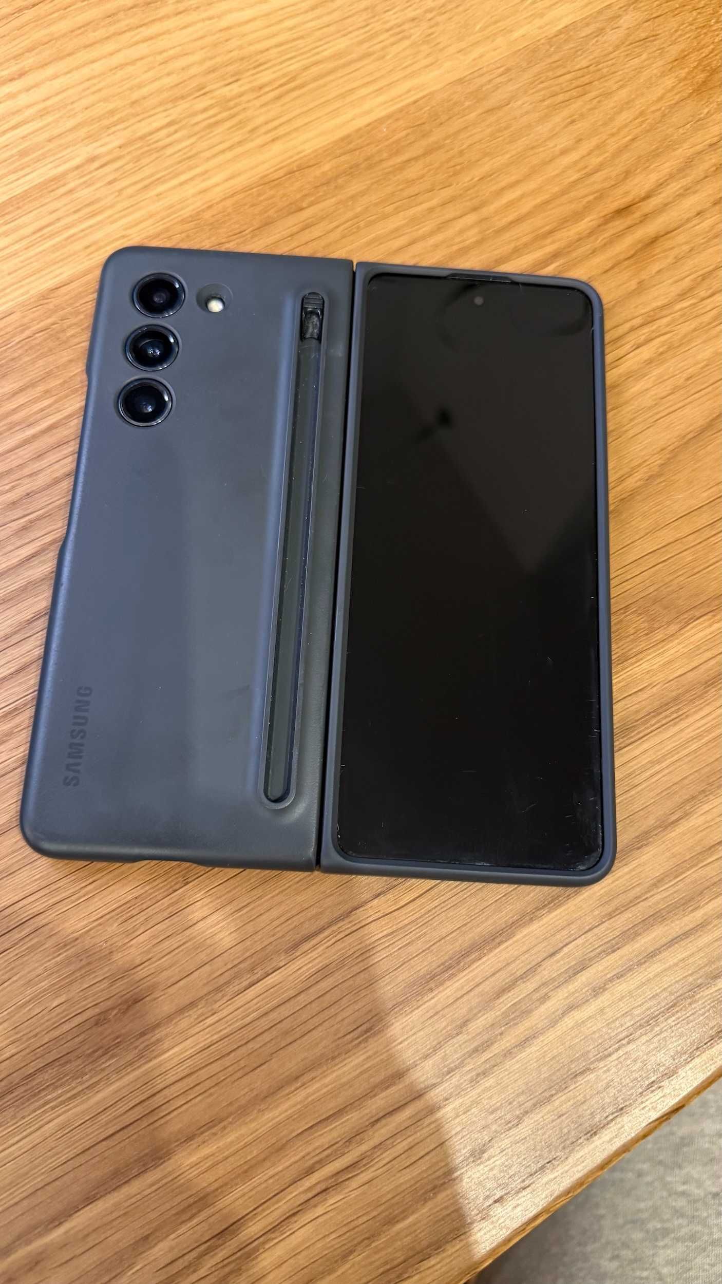 Samsung Galaxy Z Fold 5 + ETUI + RYSIK + SAMSUNG CARE+