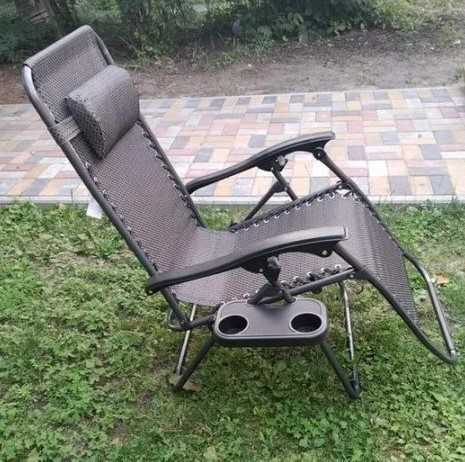 Шезлонг , крісло з підніжкою для саду та відпочинку