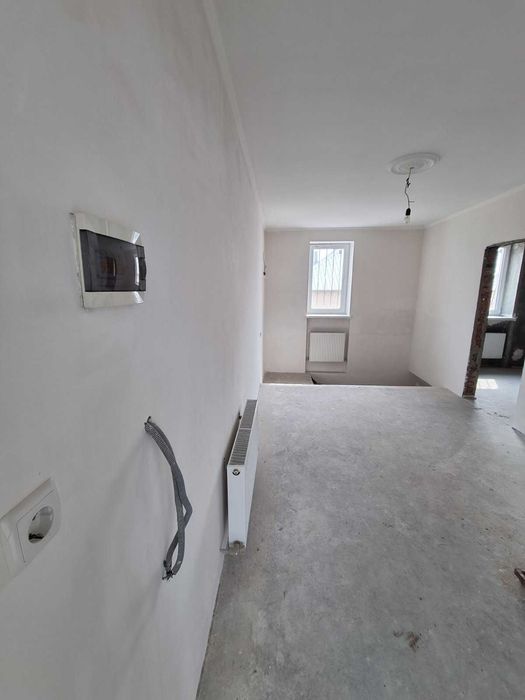 Продам трехэтажный Дом в Корабельном (р-н Жукова)