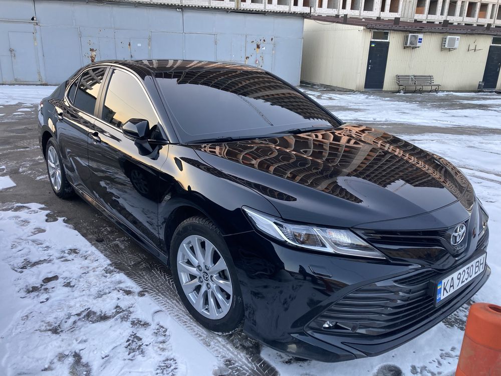 Аренда автомобиля прокат автомобиля Киев Toyota Camry 2020