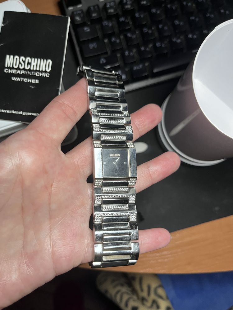 Часы moschino 2200