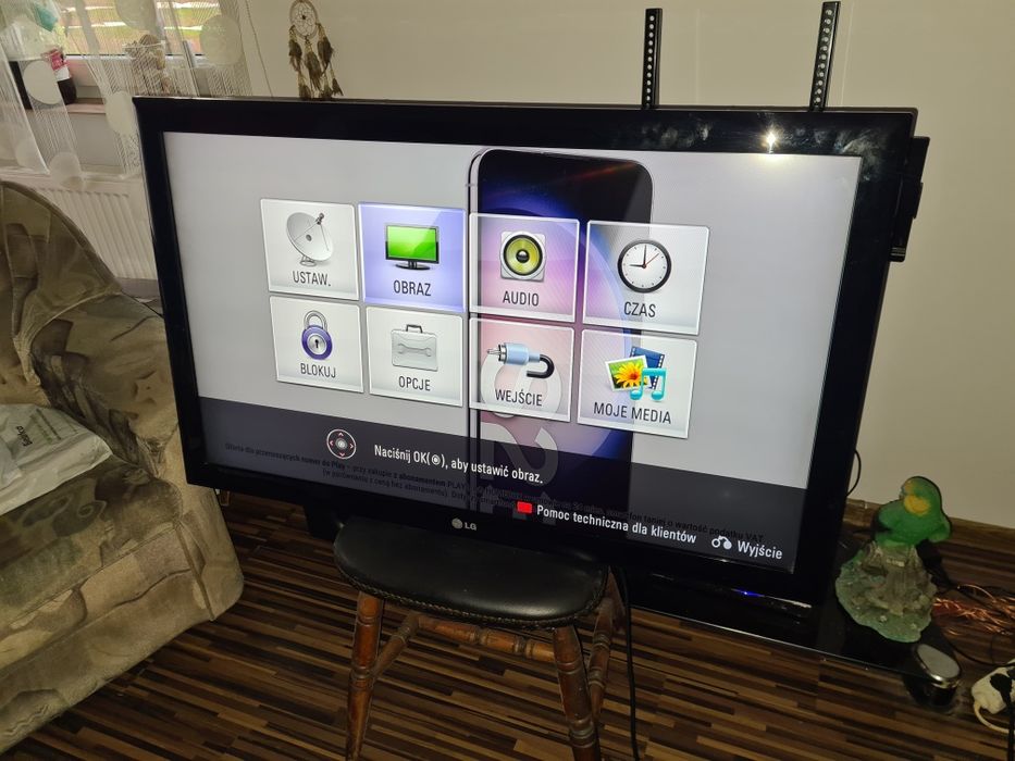 TV LG 42 całe! Dekoder DVBT 2 / HEVC w komplecie + 2 piloty !