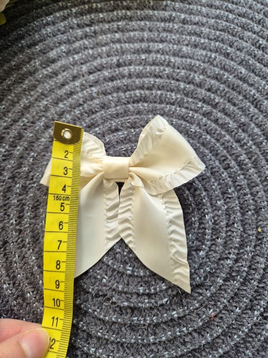 Śliczna spinka do włosów _ Kokardka ecru handmade
