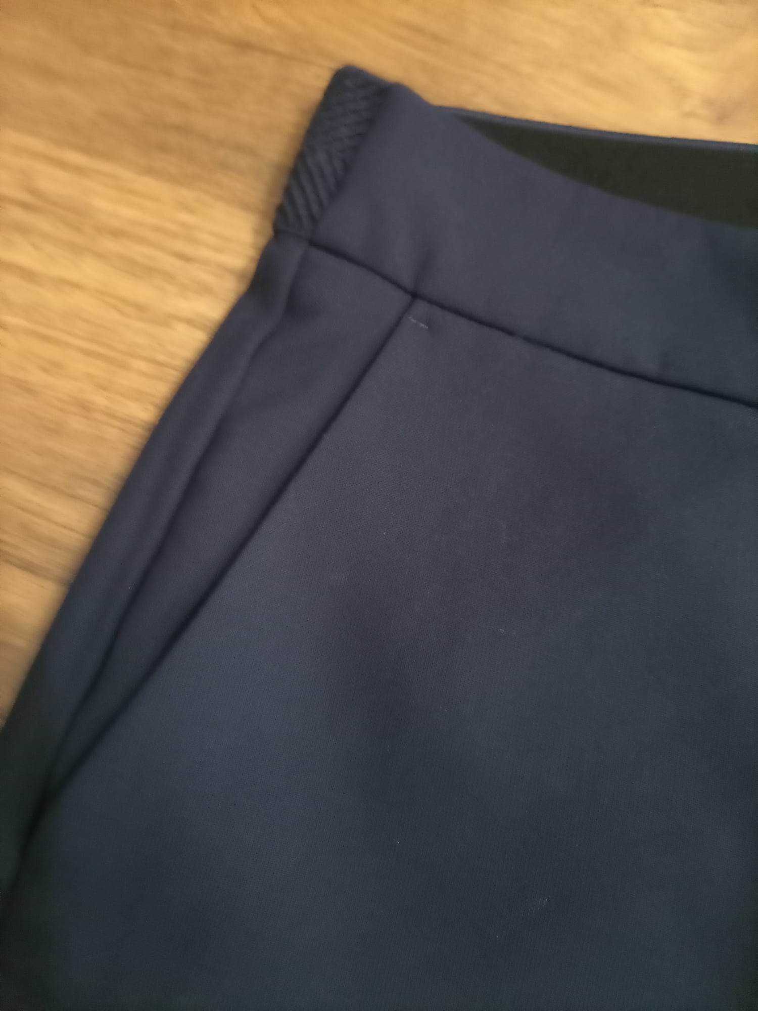 Slim: eleganckie spodnie o długości 7/8