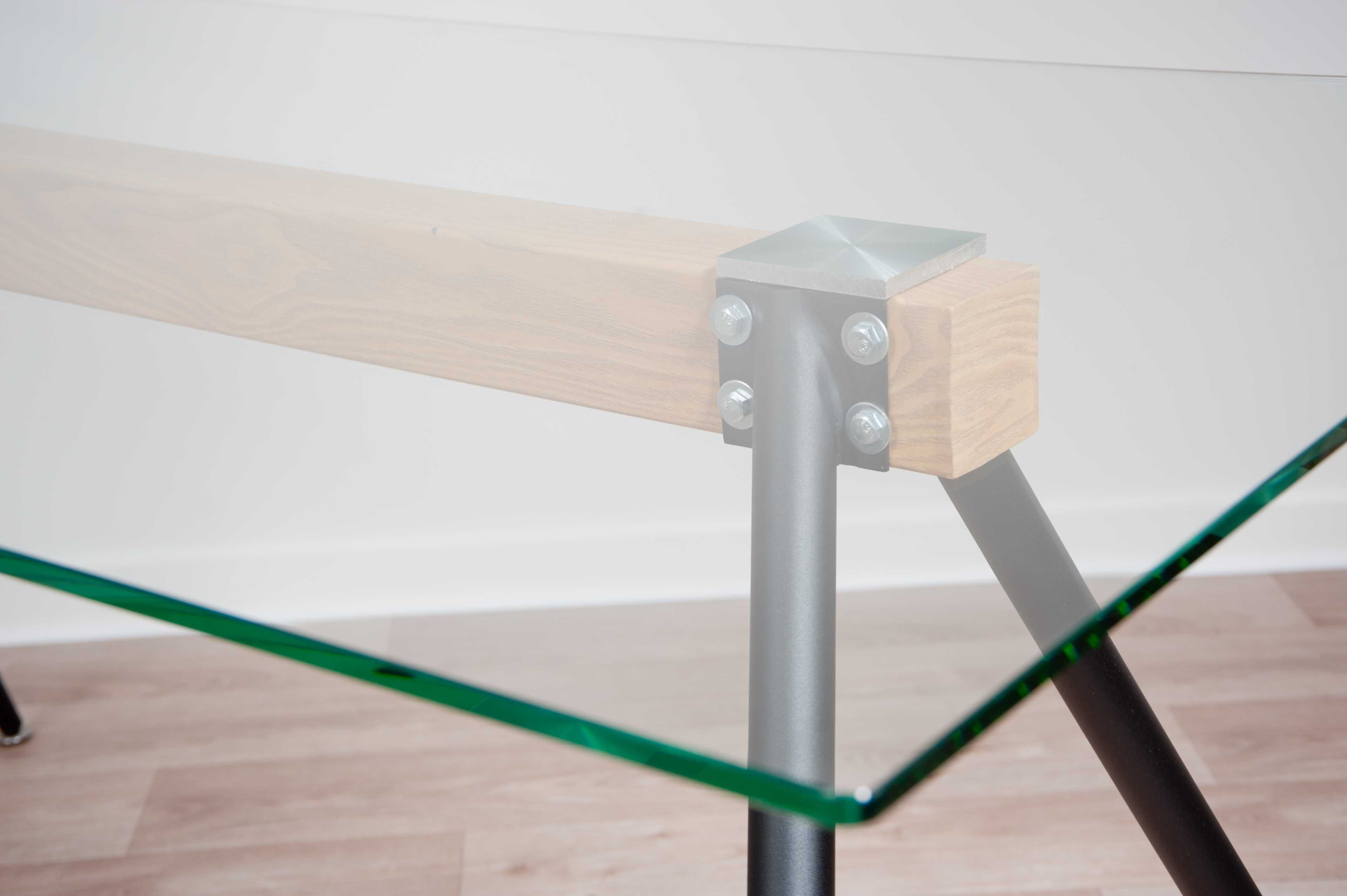 Jak nowy stół z metalowymi nogami, blat ze szkła hartowanego, 160x90cm