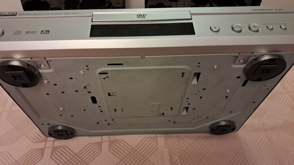 Leitor CD / DVD Yamaha DVD-S540