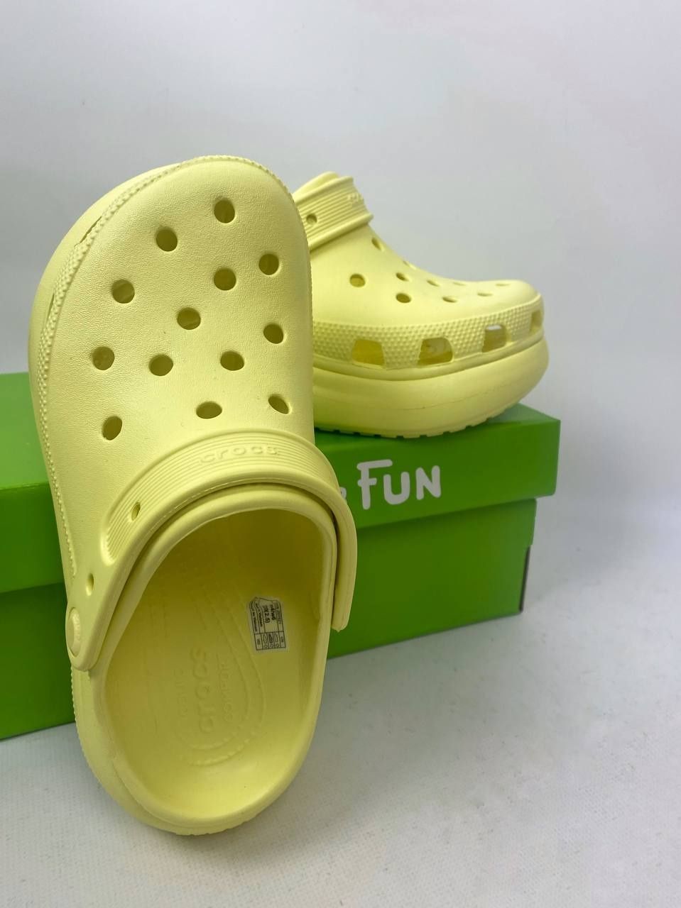 Crocs Classic Crush Clog Нова стильна модель кроксів на платформі