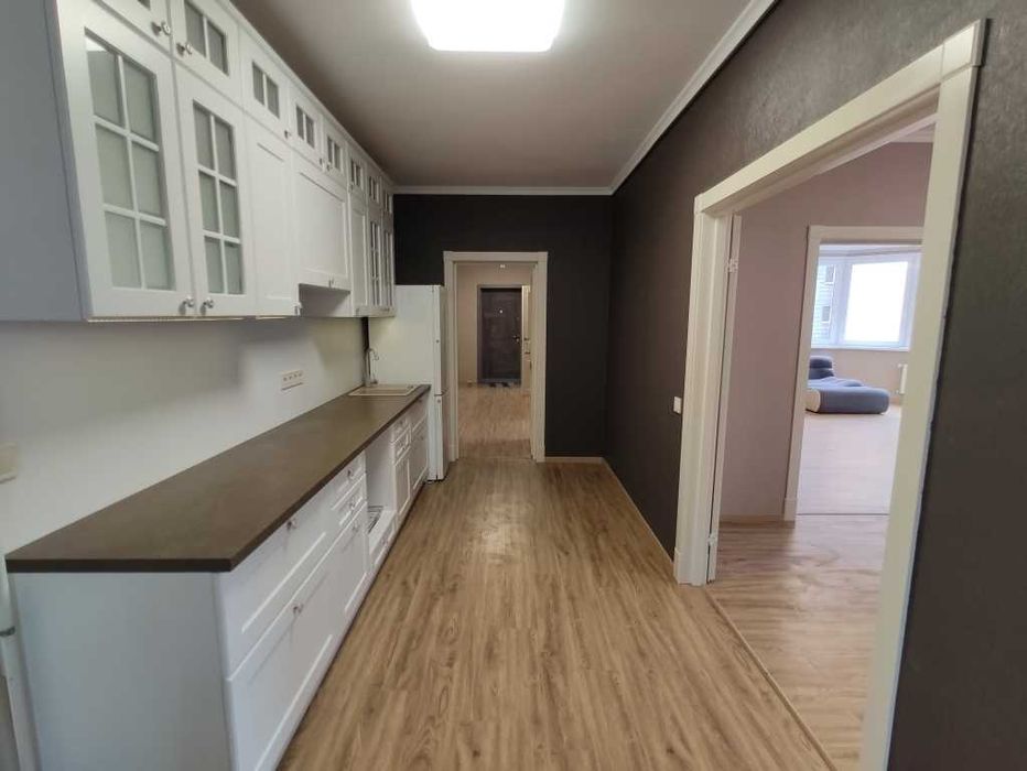 Продаж 4-к квартири. Раїси Окіпної, 8. 3 пов. Русанівка. Лівобережна