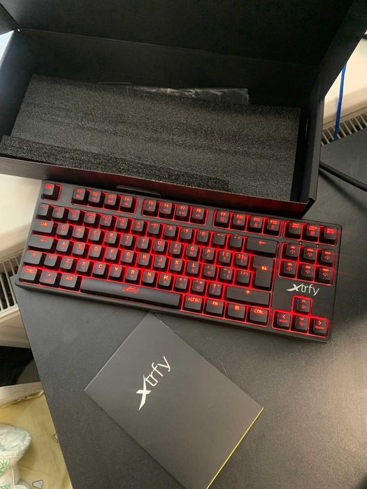 Механическая клавиатура Xtrfy K4 TKL RGB Kailh red