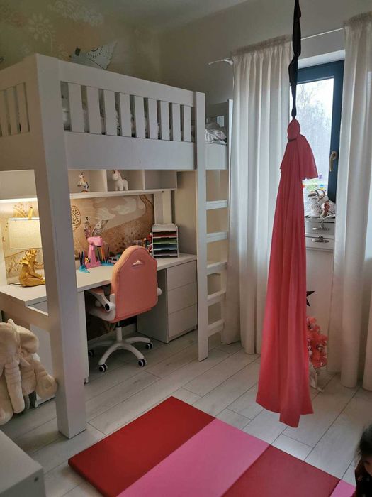 Sprzedam łóżko piętrowe z biurkiem