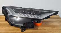 Reflektor prawy Audi Q8 Matrix 4M8.941.036